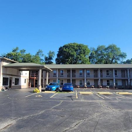 First Western Inn Caseyville Экстерьер фото