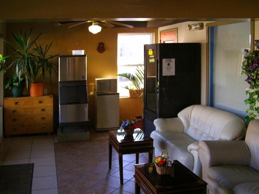 First Western Inn Caseyville Экстерьер фото