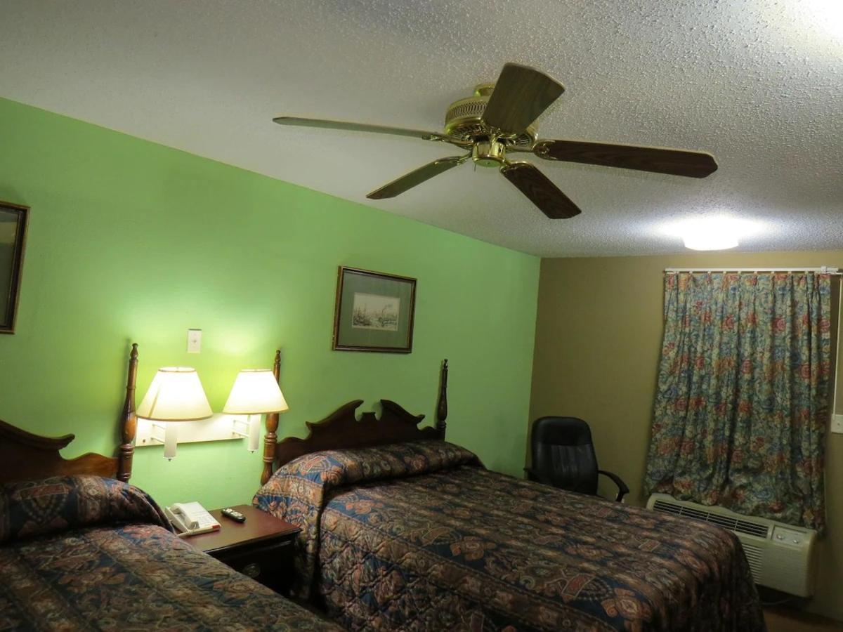 First Western Inn Caseyville Экстерьер фото