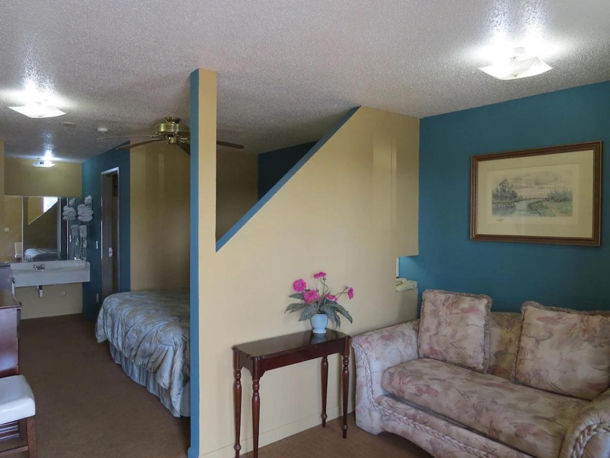 First Western Inn Caseyville Экстерьер фото