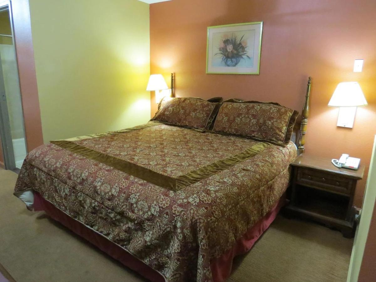 First Western Inn Caseyville Экстерьер фото